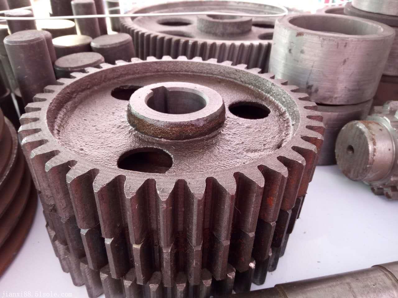 郑州金隆js系列搅拌机轴端密封提升斗轮齿轮配件