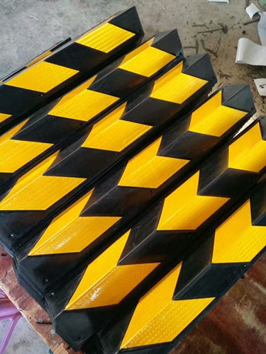 鹏翔瑞橡胶防撞护墙角宽8mm厚墙角保护器橡胶护墙角