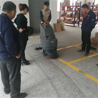 武汉高美手推式洗地机大型电瓶全自动洗地机