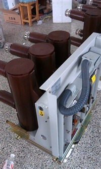 高压环网柜/电缆分支箱/箱变专用VS1（zn63）高压断路器