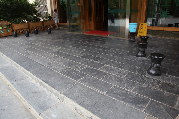 青石板铺地效果图江西青石板石材公园广场地铺青石板价格